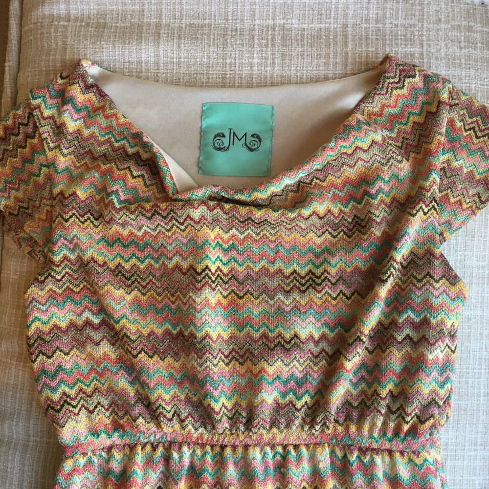 Short sleeve boat neck dress